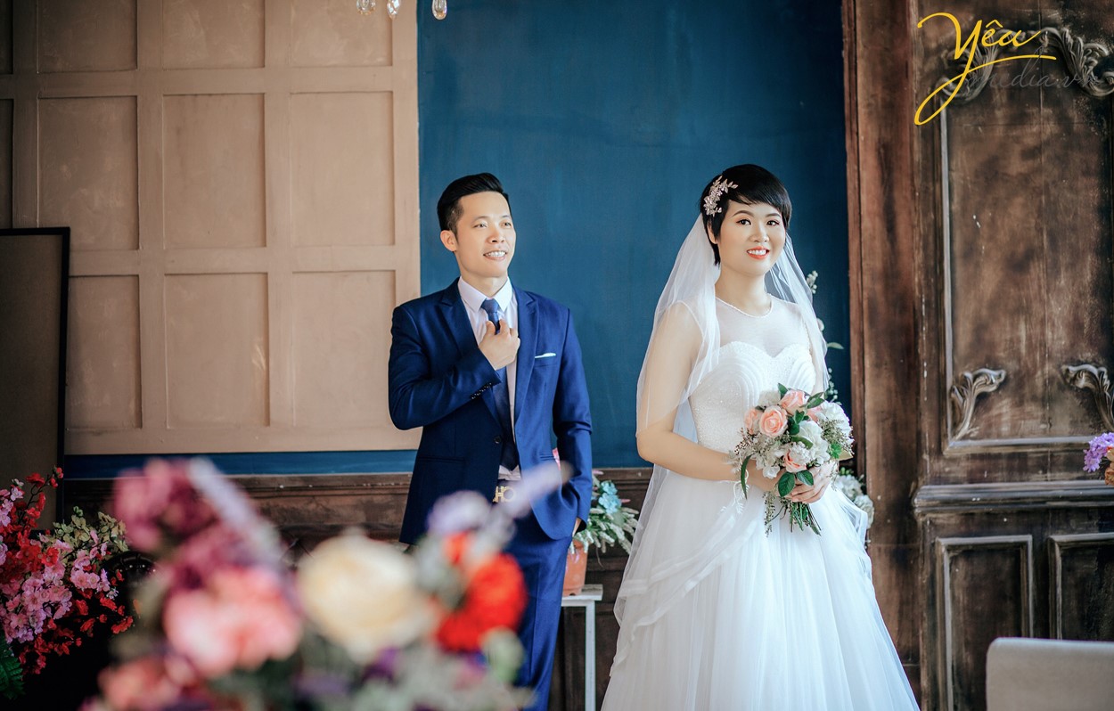 ảnh cưới chụp trong studio trong nhà phim trường rosa hà nội