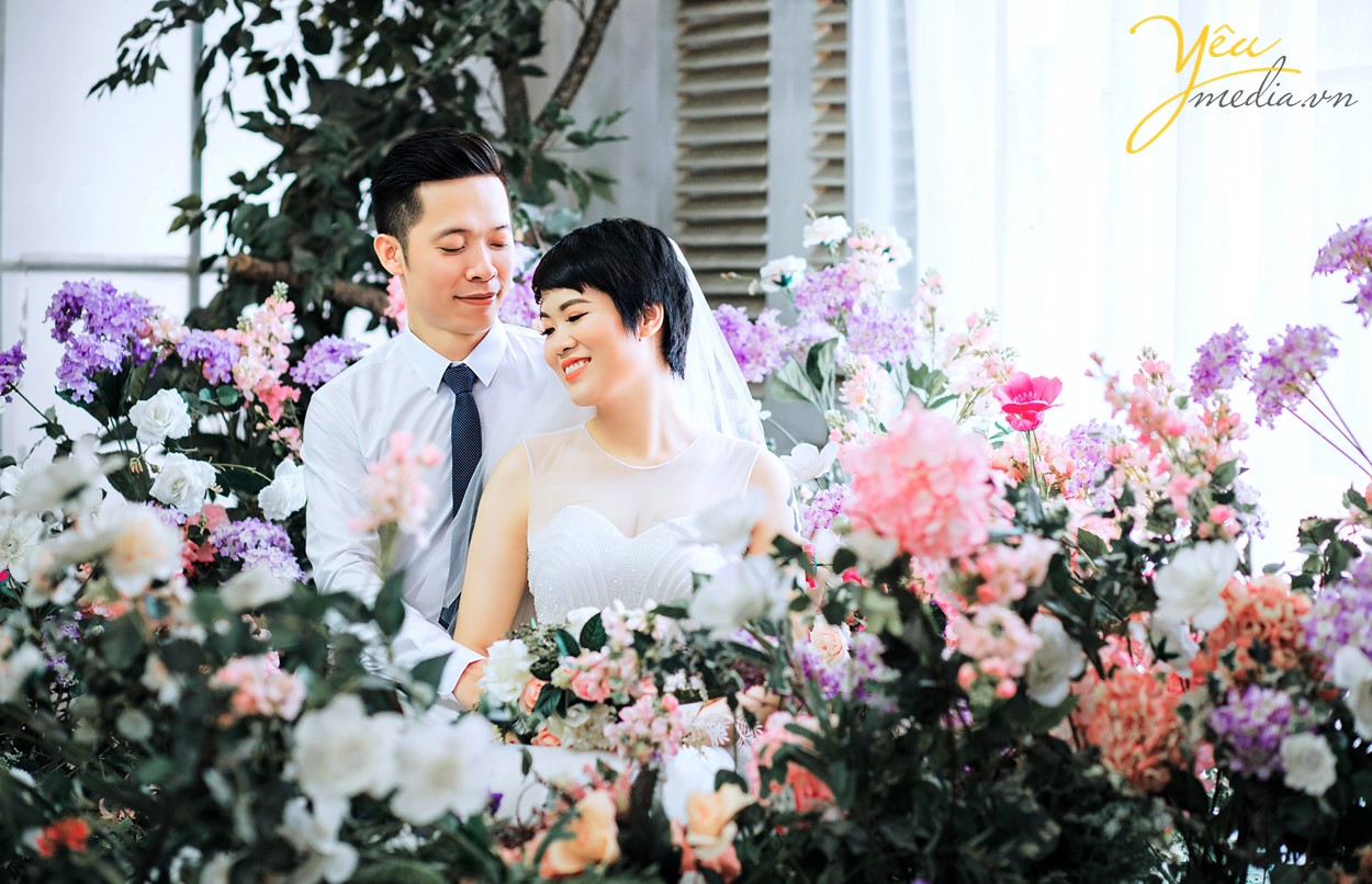 ảnh cưới chụp trong studio trong nhà phim trường rosa hà nội