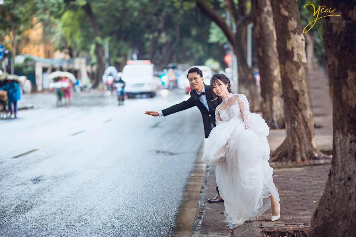 chụp ảnh cưới trên đường hoàng diệu hà nội