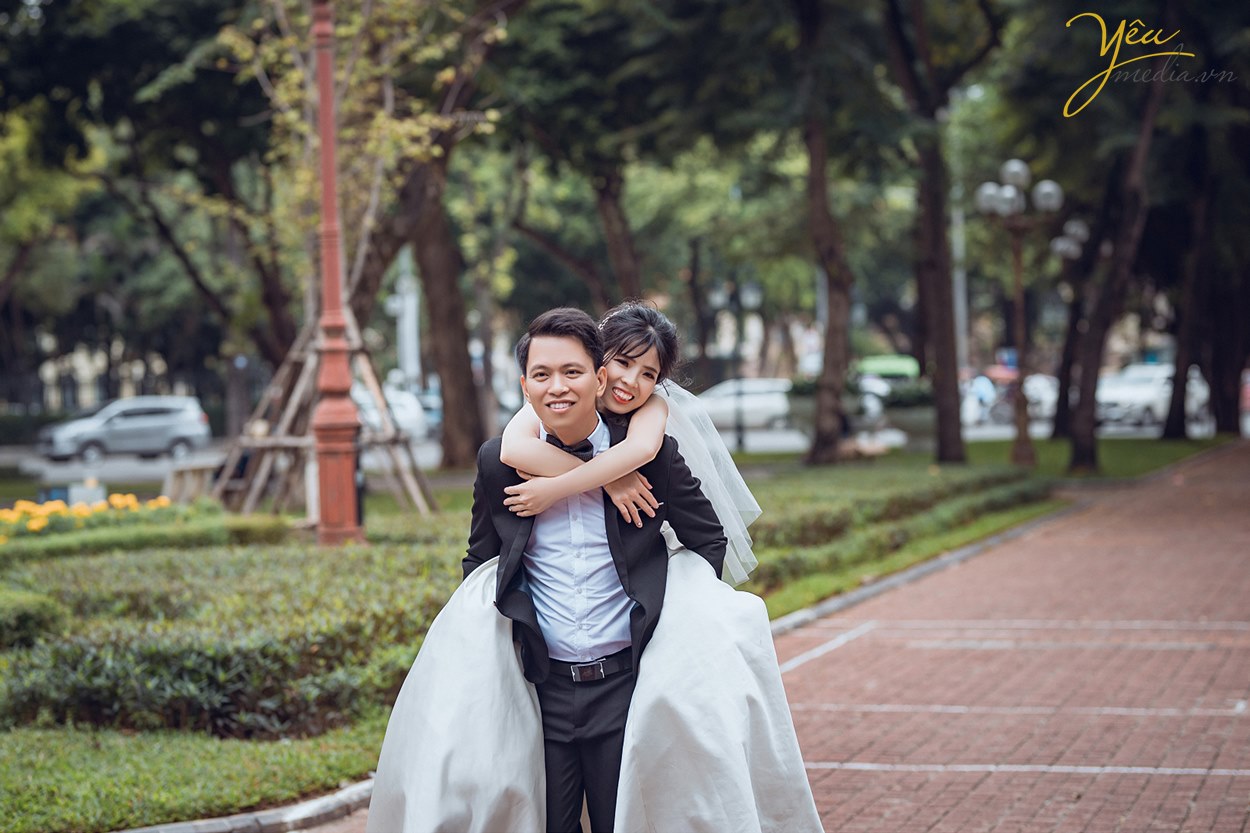 ekip chụp ảnh cưới tại các con phố hn