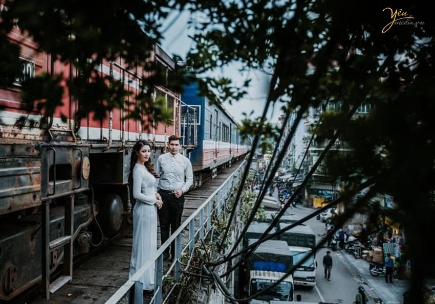 chụp ảnh cưới cầu Long Biên
