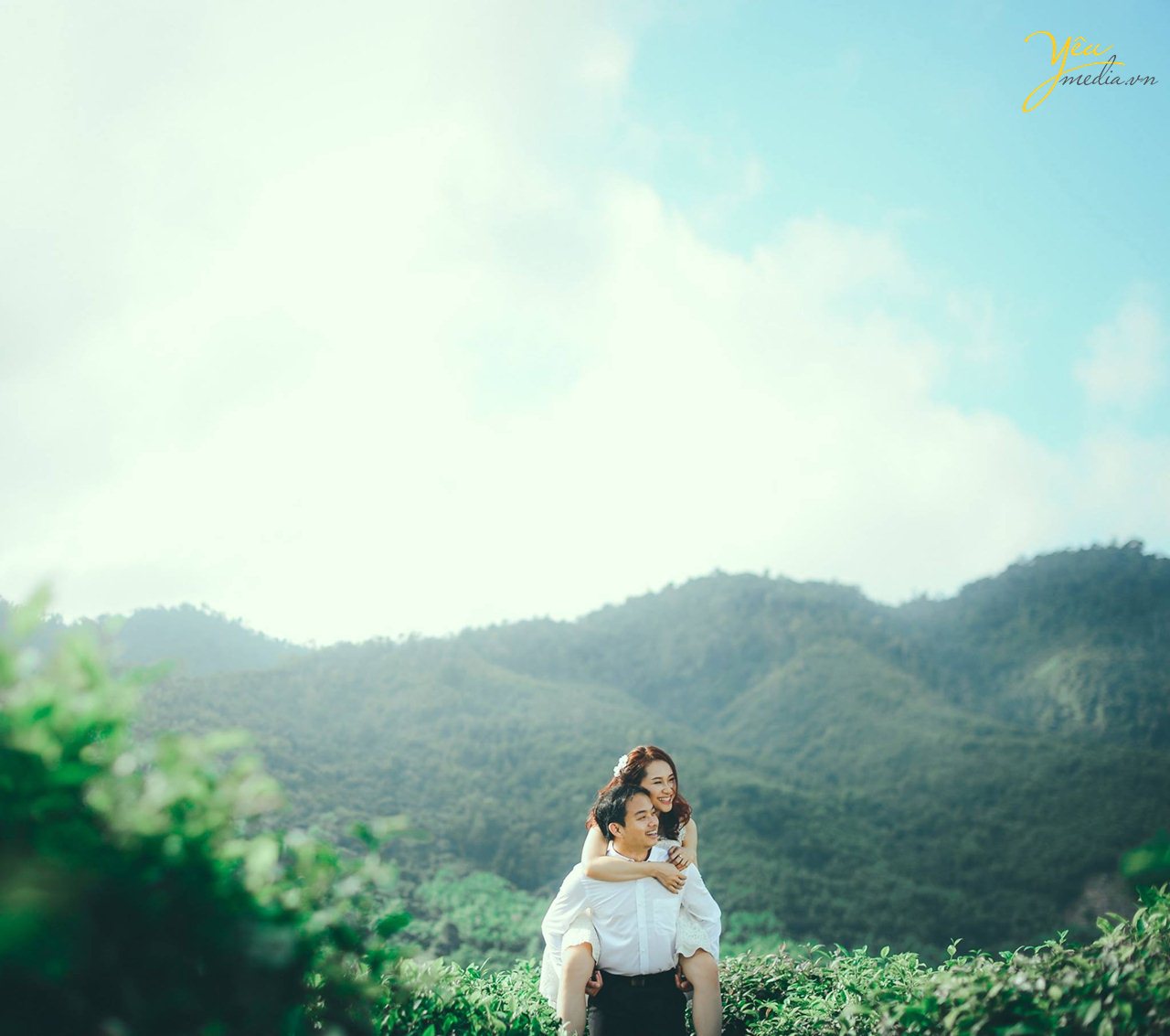 chụp ảnh cưới ở đồi xanh