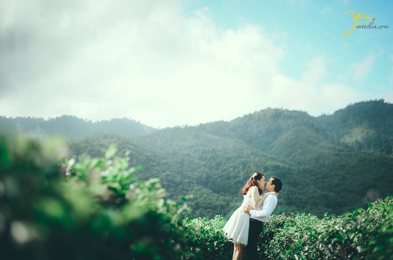 chụp ảnh cưới ở đồi xanh