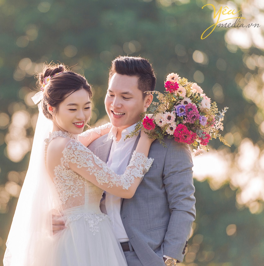 ảnh cưới mơ màng trong nắng của cặp đôi ở đại lải flamingo
