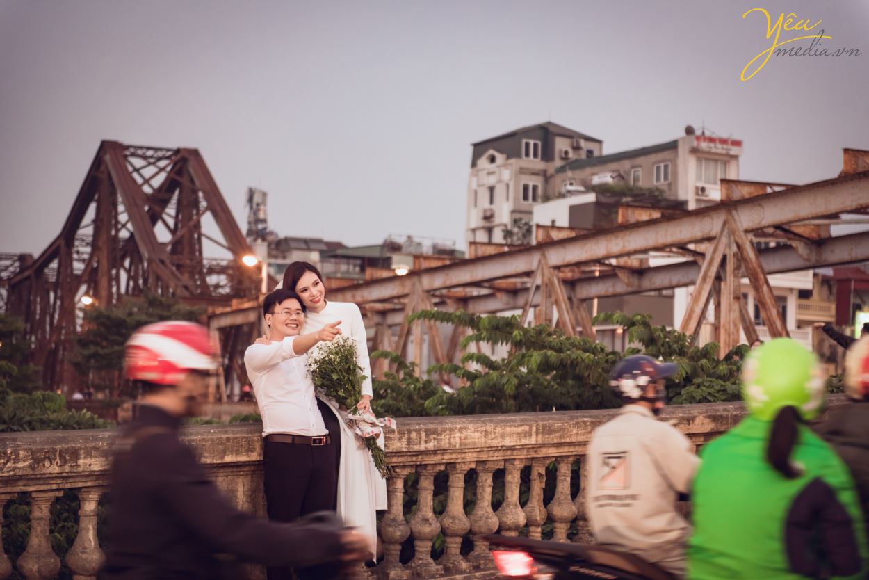 Nếu không có thời gian, chi phí đầu tư cho ảnh cưới thì bạn nên chọn những địa điểm chụp ảnh cưới đẹp ở Hà Nội và miễn phí như thế này.