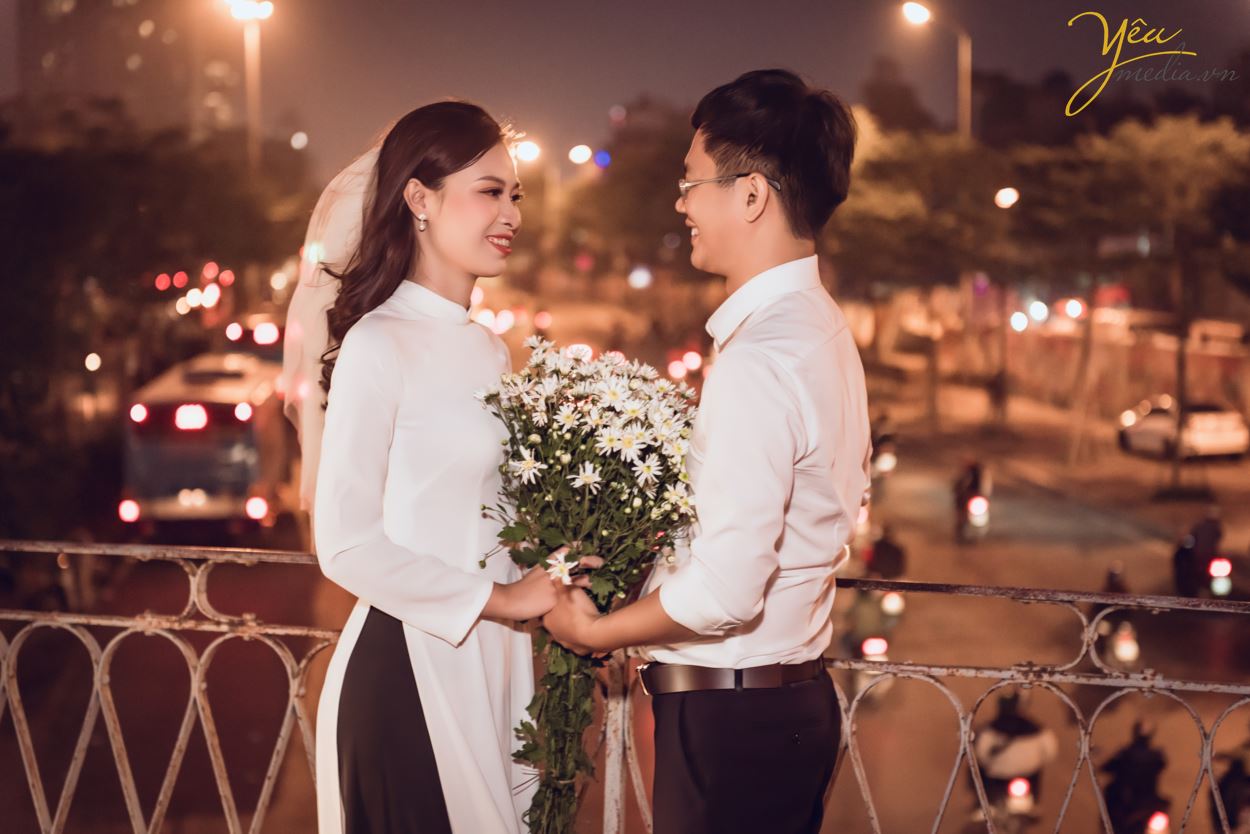 Nếu không có thời gian, chi phí đầu tư cho ảnh cưới thì bạn nên chọn những địa điểm chụp ảnh cưới đẹp ở Hà Nội và miễn phí như thế này.