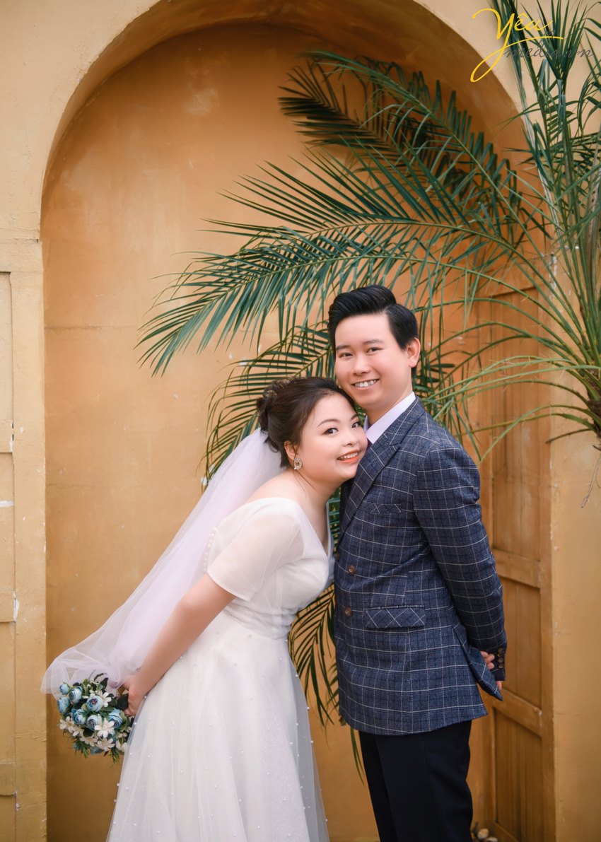 Với tiêu chí đẹp, sang trọng và gợi cảm, ảnh viện áo cưới Yeu Media luôn mong muốn các cô gái trẻ tìm thấy những tiêu chí đó trong bộ ảnh cưới của mình. Yêu Media ngày nay đã trở thành một cái tên quen thuộc, là nơi thường xuyên được tìm đến của các đôi bạn trẻ muốn ghi dấu kỷ niệm đẹp của cuộc đời.