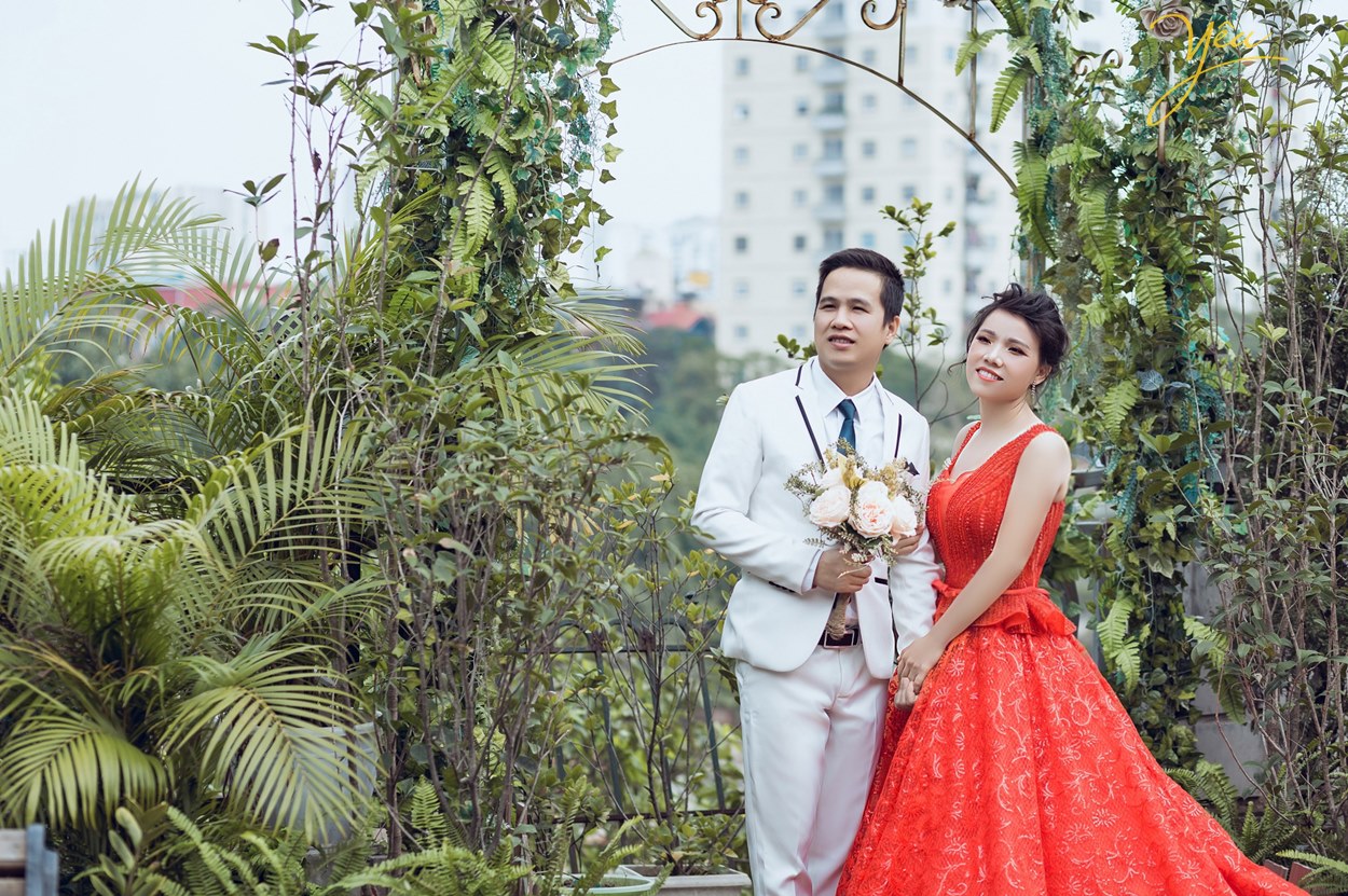 ảnh cưới chụp ở vườn treo trên cao hà nội