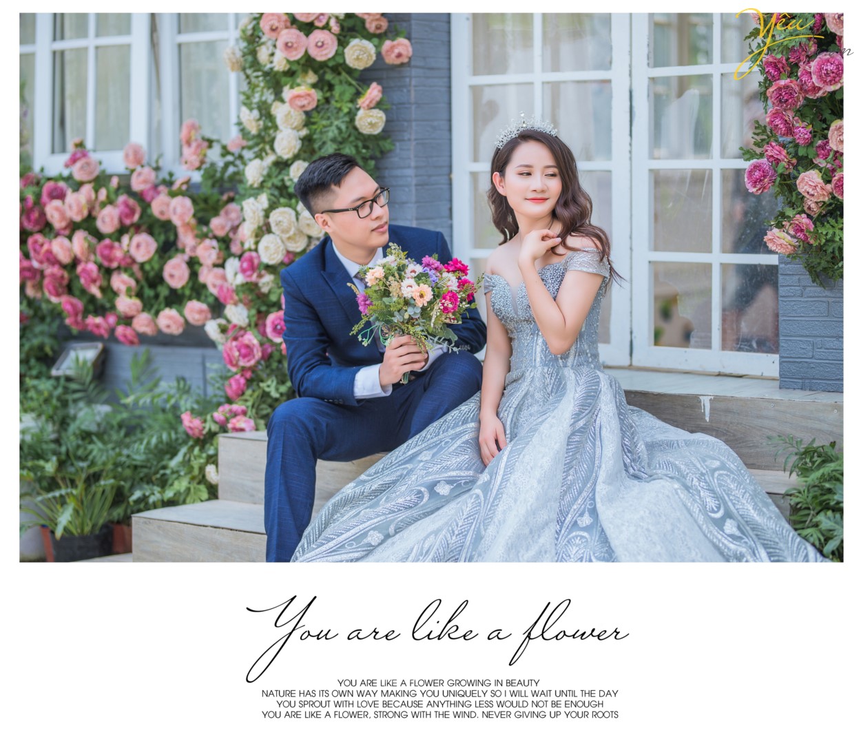 Là một trong những quán cà phê có view độc nhất Hà Nội, hướng thẳng ra cầu Long Biên, Serein Café tuy mới mở chưa lâu nhưng đã nhanh chóng thu hút được một lượng khách lớn đến đây. Serein có 2 tầng, nằm trong một căn biệt thự được thiết kế sang trọng kiểu Pháp ngay trên đường Trần Nhật Duật, khu tập thể Ga Long Biên.  Nhìn từ bên ngoài, Serein Cafe nổi bật với tông màu trắng sang trọng, còn bên trong lại bao trùm bởi gam màu nâu trầm cổ điển. Từ bàn ghế đến các đồ trang trí đều mang hơi hướng phương Tây của thập niên 60, 70 khiến bất cứ ai cũng cảm thấy như "lạc trôi" trong một quán cafe Paris vậy. Không khí êm ả, thoáng đãng và đậm mùi thời gian ở đây thực sự rất thích hợp cho một buổi chiều gió mát, nhâm nhi trà và đọc nốt một cuốn sách còn dang dở.  Nếu ngồi ở tầng 3 của quán, bạn sẽ được chìm đắm trong không gian ấm cúng, sang trọng, được thiết kế theo phong cách Châu Âu. Còn nếu muốn ngắm nhìn cây cầu Long Biên với không gian thoáng đãng, "so deep" hơn thì bạn có thể lên tầng 4 để tận hưởng. Mặc dù sở hữu view đắc địa nhưng giá đồ uống ở Serein cũng không quá đắt, chỉ tầm 30.000 - 60.000 đồng và chất lượng cũng rất ổn, uống khá vừa miệng và ngon.  Cặp chú rể Hùng và cô dâu Lành của Yêu Media cũng chọn nơi đây thành địa điểm chụp ảnh cưới thứ hai trong ngày, sau khi đã có 1 series ảnh tại phim trường Santorini Park (Yên Sở).