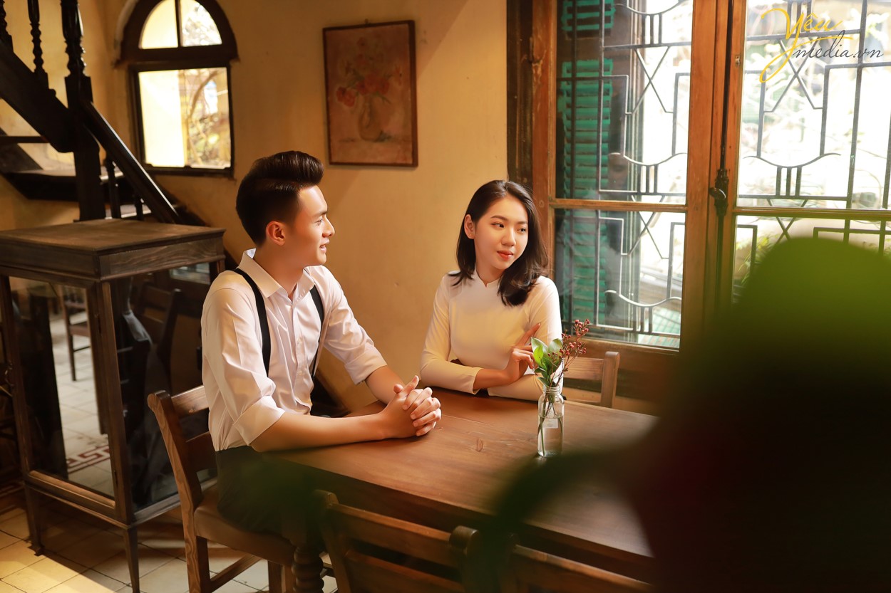 Yêu Media có gói chụp thiết kế riêng cho quán cafe Ban Công - nếu cần tư vấn đừng ngần ngại gọi tới số 0928975888 - 0925436888 để được tư vấn tận tình nhất.