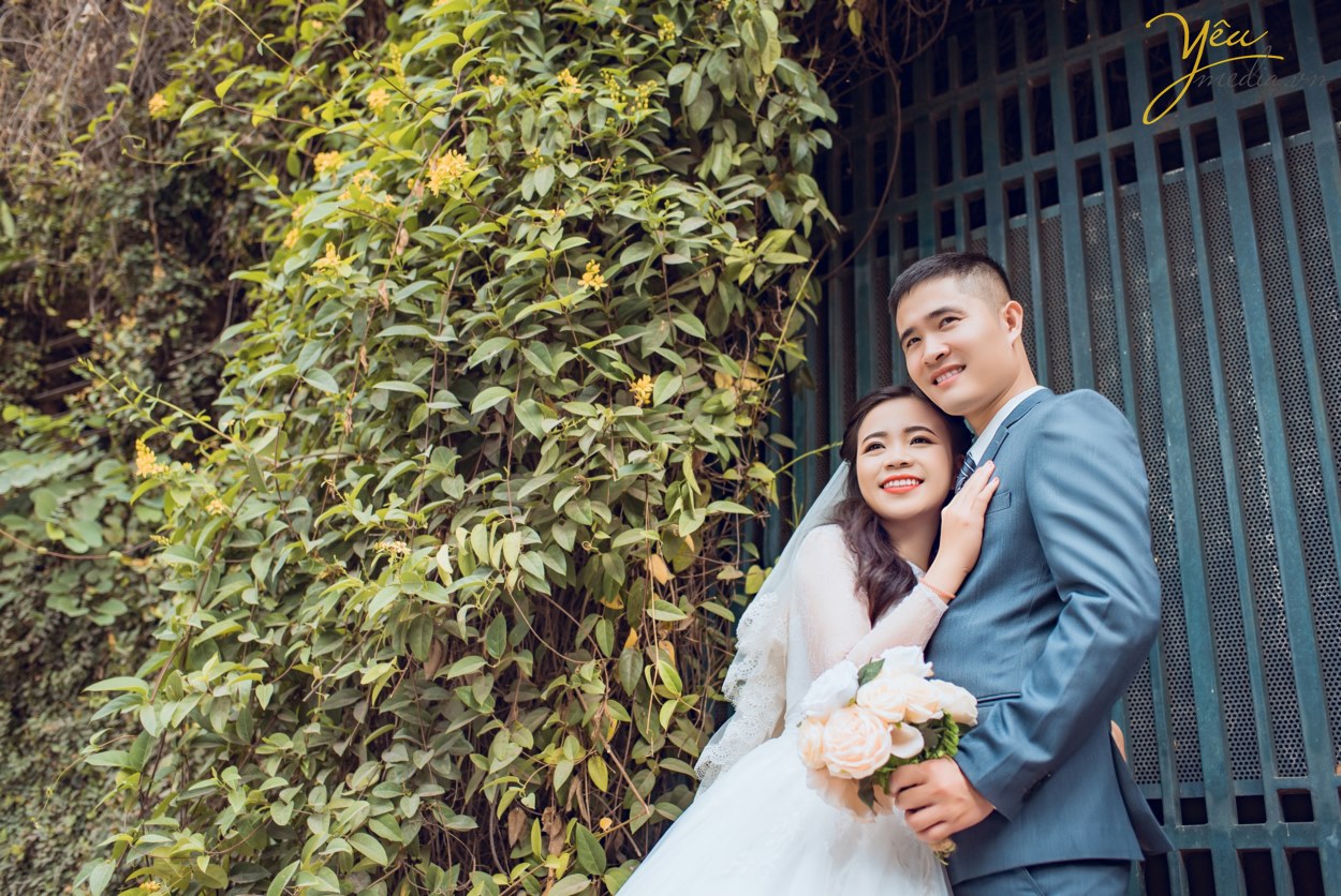 Bạn đang băn khoăn không biết nên chụp ảnh cưới ở đâu đẹp, lãng mạn? Vậy hãy cùng tham khảo gợi ý những địa điểm chụp ảnh cưới đẹp ...