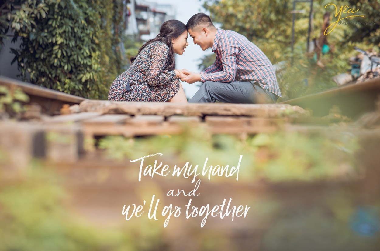 Chụp ảnh cưới ở con đường ven hồ và bến thuyền hồ tây