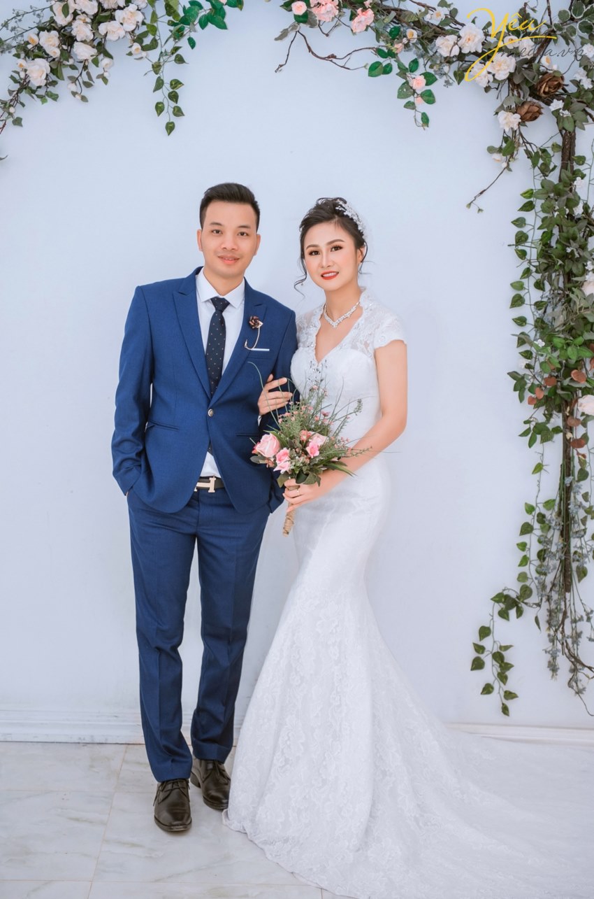 Chụp ảnh cưới đẹp ở Thảo nguyên hoa Hà Nội ở thạch bàn, long biên, ekip chụp hình đẹp nhất