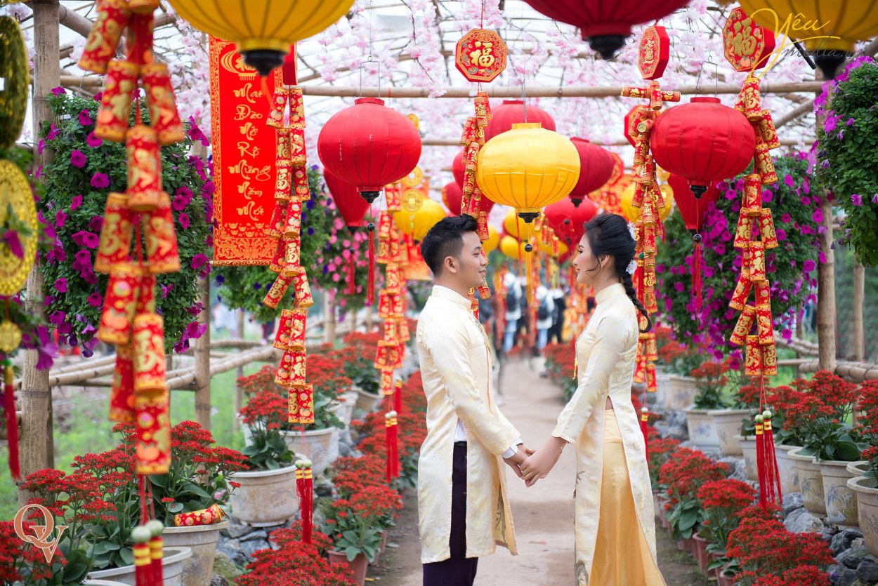 Chụp ảnh cưới đẹp ở Thảo nguyên hoa Hà Nội ở thạch bàn, long biên, ekip chụp hình đẹp nhất