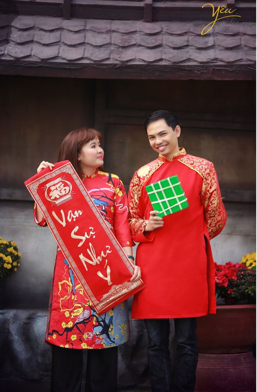 Ngoài địa điểm phố sách 19/12 trên phố Lý Thường Kiệt, cặp đôi Định - Nhì còn mong muốn được chụp hình tại vườn đào Nhật Tân vì đã cận kề những ngày Tết nguyên đán.