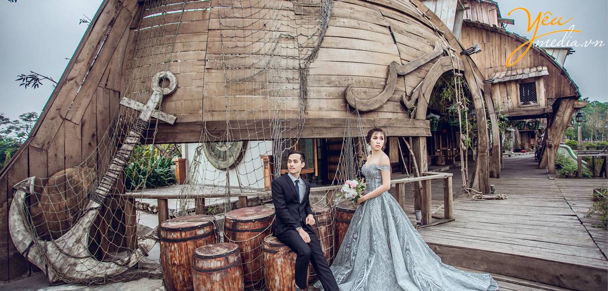 chụp ảnh cưới tại Smiley Ville