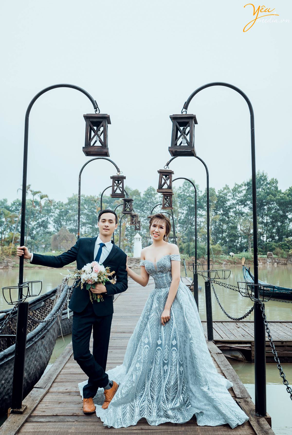 chụp ảnh cưới tại Smiley Ville