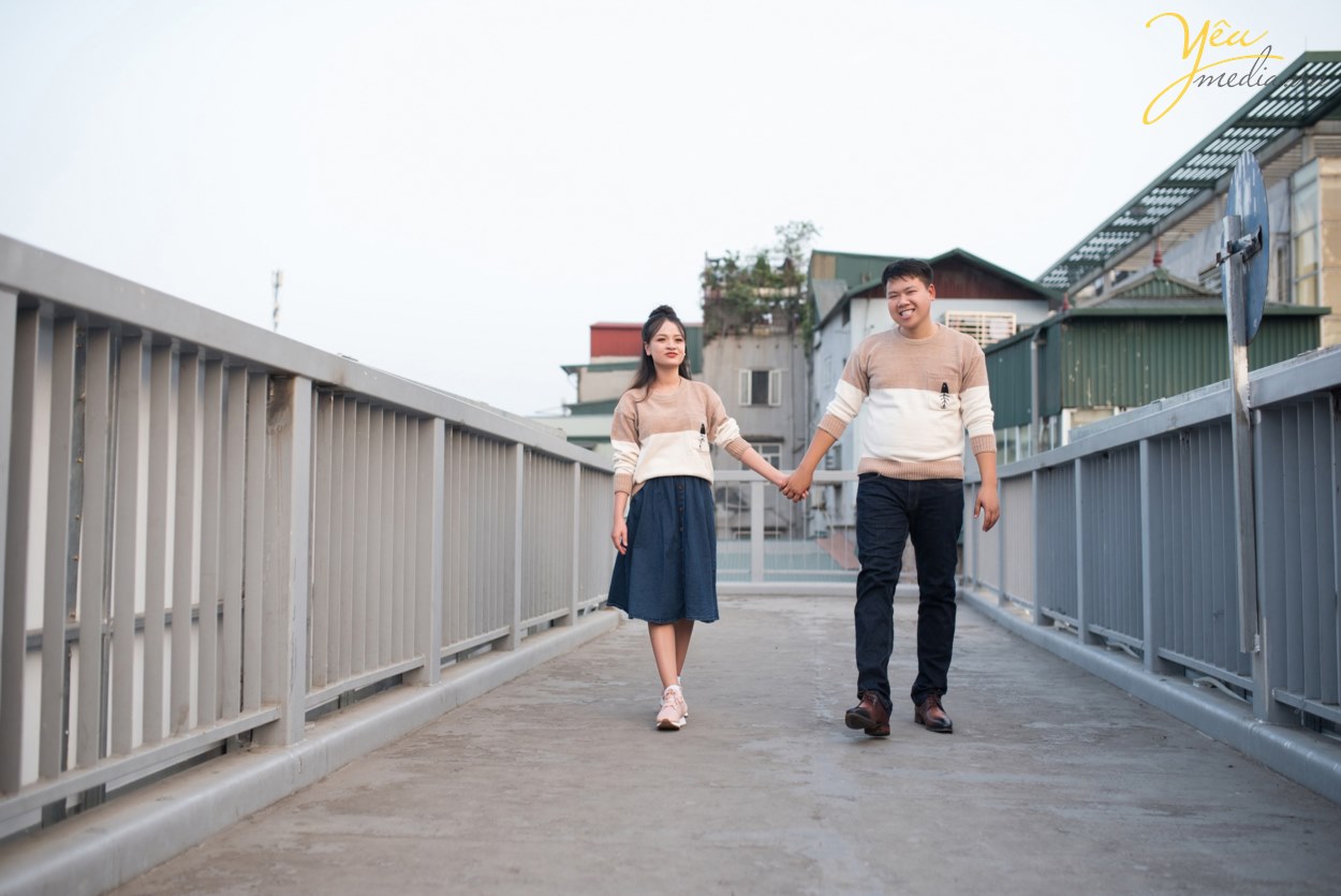 CHỤP ẢNH CƯỚI THEO PHONG CÁCH ĐƯỜNG PHỐ ẤN TƯỢNG – STREET STYLE kết hợp phim trường đẹp ở hà nội nên lựa chọn địa điểm nào