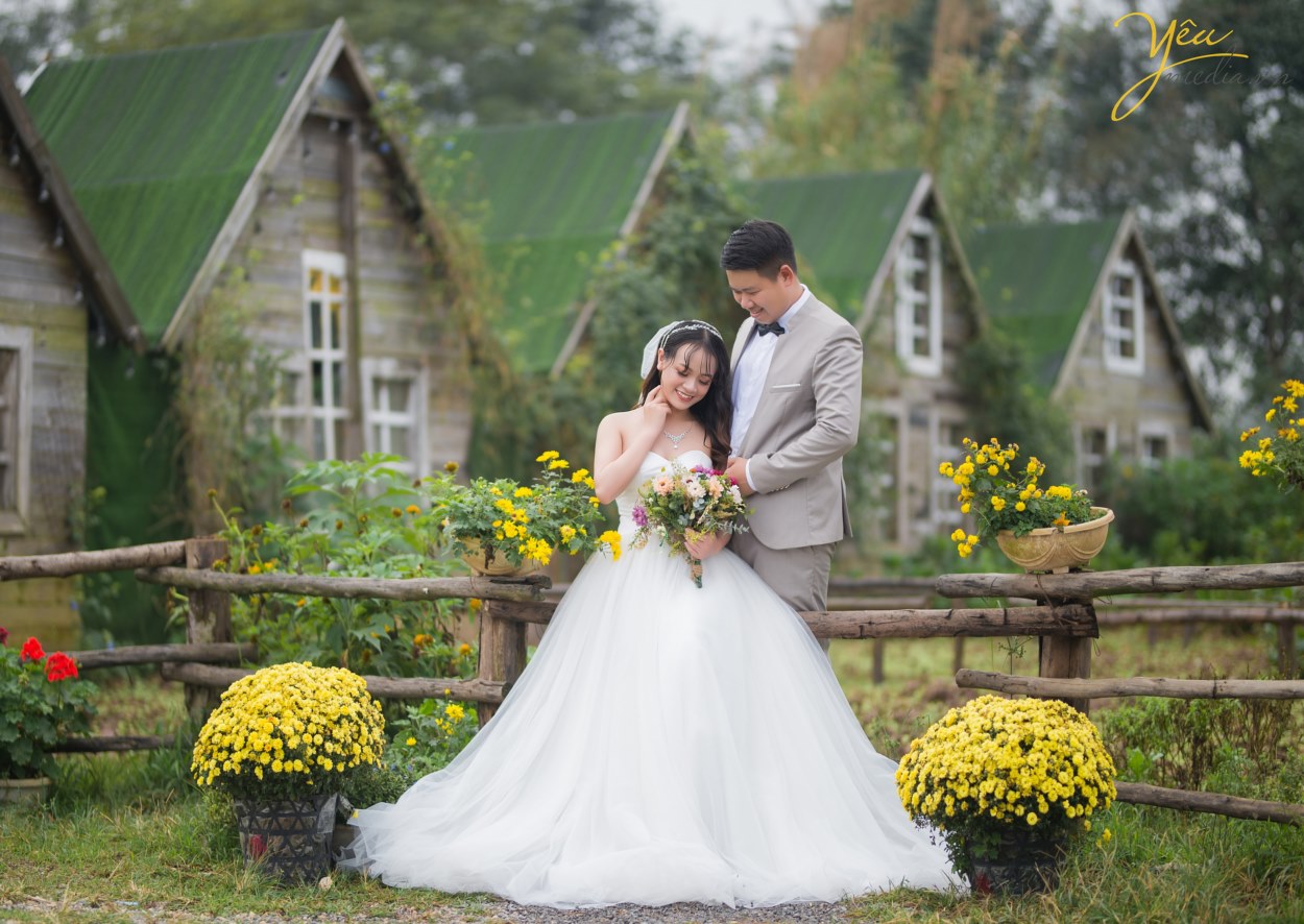 CHỤP ẢNH CƯỚI THEO PHONG CÁCH ĐƯỜNG PHỐ ẤN TƯỢNG – STREET STYLE kết hợp phim trường đẹp ở hà nội nên lựa chọn địa điểm nào