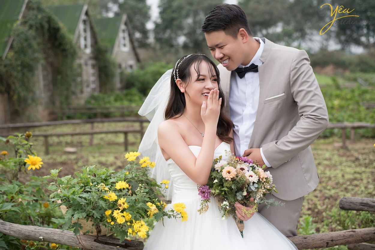 CHỤP ẢNH CƯỚI THEO PHONG CÁCH ĐƯỜNG PHỐ ẤN TƯỢNG – STREET STYLE kết hợp phim trường đẹp ở hà nội nên lựa chọn địa điểm nào