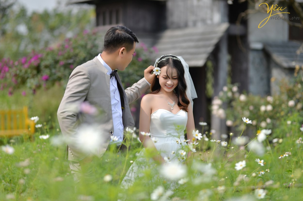 CHỤP ẢNH CƯỚI THEO PHONG CÁCH ĐƯỜNG PHỐ ẤN TƯỢNG – STREET STYLE kết hợp phim trường đẹp ở hà nội nên lựa chọn địa điểm nào