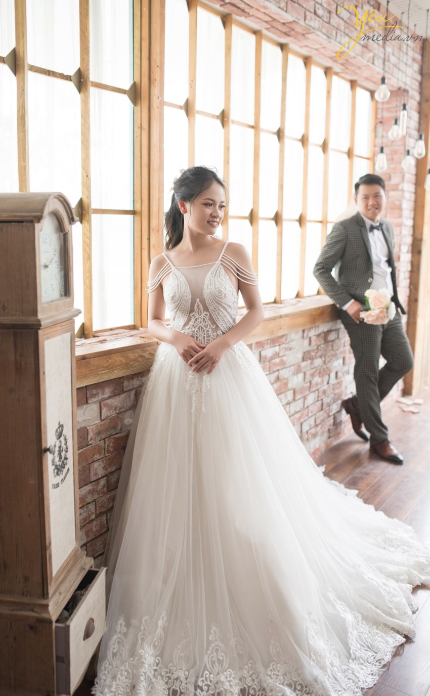 CHỤP ẢNH CƯỚI THEO PHONG CÁCH ĐƯỜNG PHỐ ẤN TƯỢNG – STREET STYLE kết hợp phim trường đẹp ở hà nội nên lựa chọn địa điểm nào