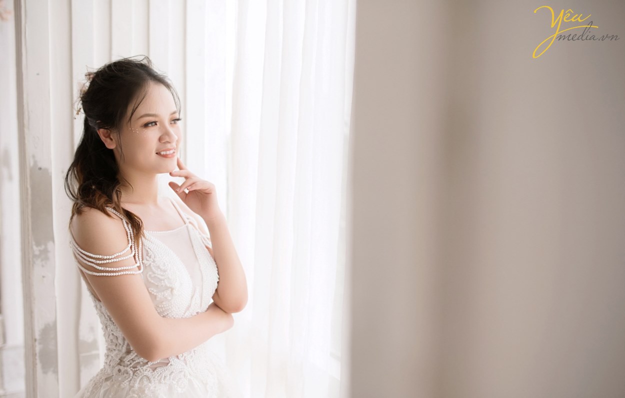 CHỤP ẢNH CƯỚI THEO PHONG CÁCH ĐƯỜNG PHỐ ẤN TƯỢNG – STREET STYLE kết hợp phim trường đẹp ở hà nội nên lựa chọn địa điểm nào