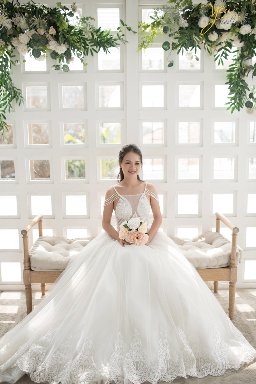 CHỤP ẢNH CƯỚI THEO PHONG CÁCH ĐƯỜNG PHỐ ẤN TƯỢNG – STREET STYLE kết hợp phim trường đẹp ở hà nội nên lựa chọn địa điểm nào