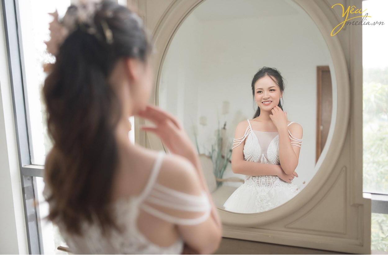 CHỤP ẢNH CƯỚI THEO PHONG CÁCH ĐƯỜNG PHỐ ẤN TƯỢNG – STREET STYLE kết hợp phim trường đẹp ở hà nội nên lựa chọn địa điểm nào