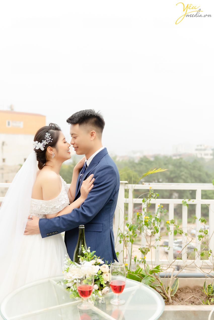 Phong cách ảnh cưới nhẹ nhàng sang trọng trong studio Rosa Hà Nội đẹp nhất Yêu Media