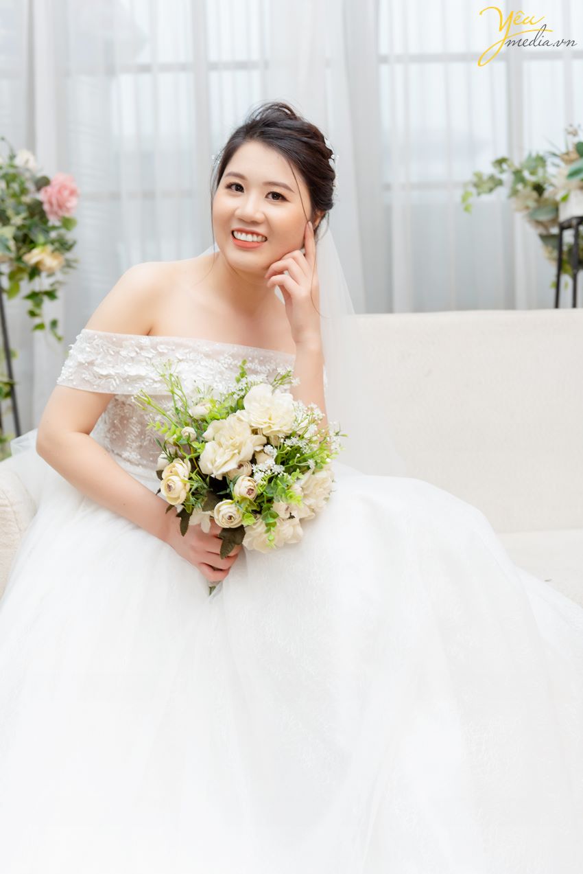 Phong cách ảnh cưới nhẹ nhàng sang trọng trong studio Rosa Hà Nội đẹp nhất Yêu Media