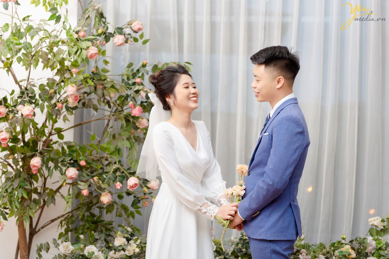 Phong cách ảnh cưới nhẹ nhàng sang trọng trong studio Rosa Hà Nội đẹp nhất Yêu Media