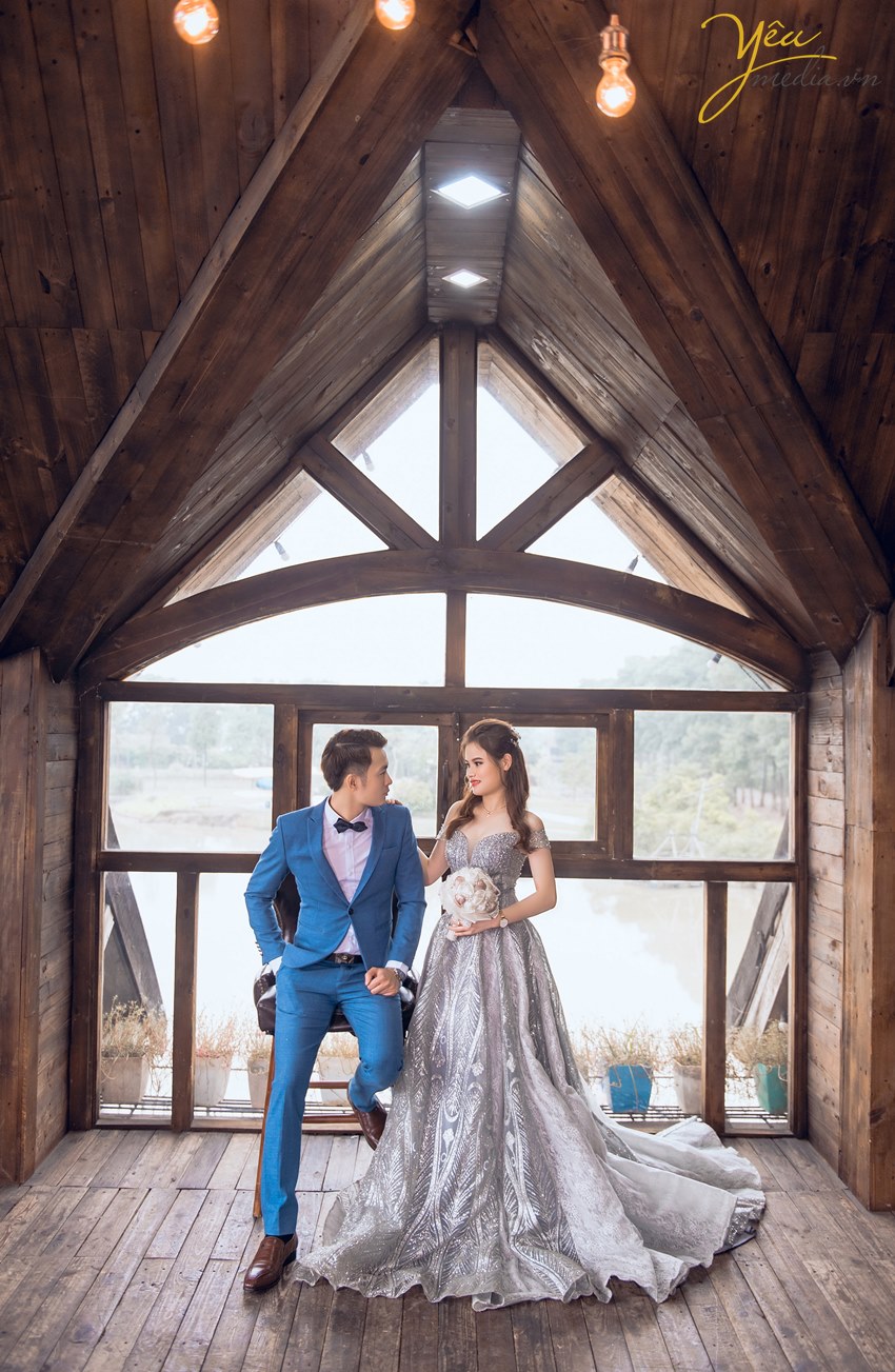 chụp ảnh cưới đẹp ở phim trường smiley ville hà nội