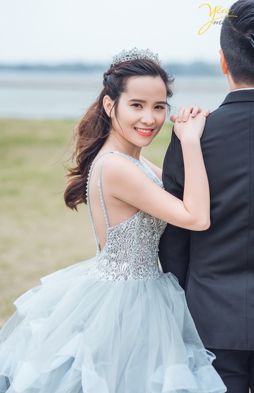 ảnh cưới phong cách sang chảnh chụp ngoài trời hà nội