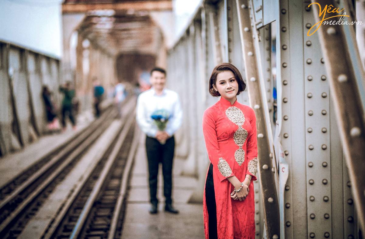 chụp ảnh cưới tại cầu Long Biên