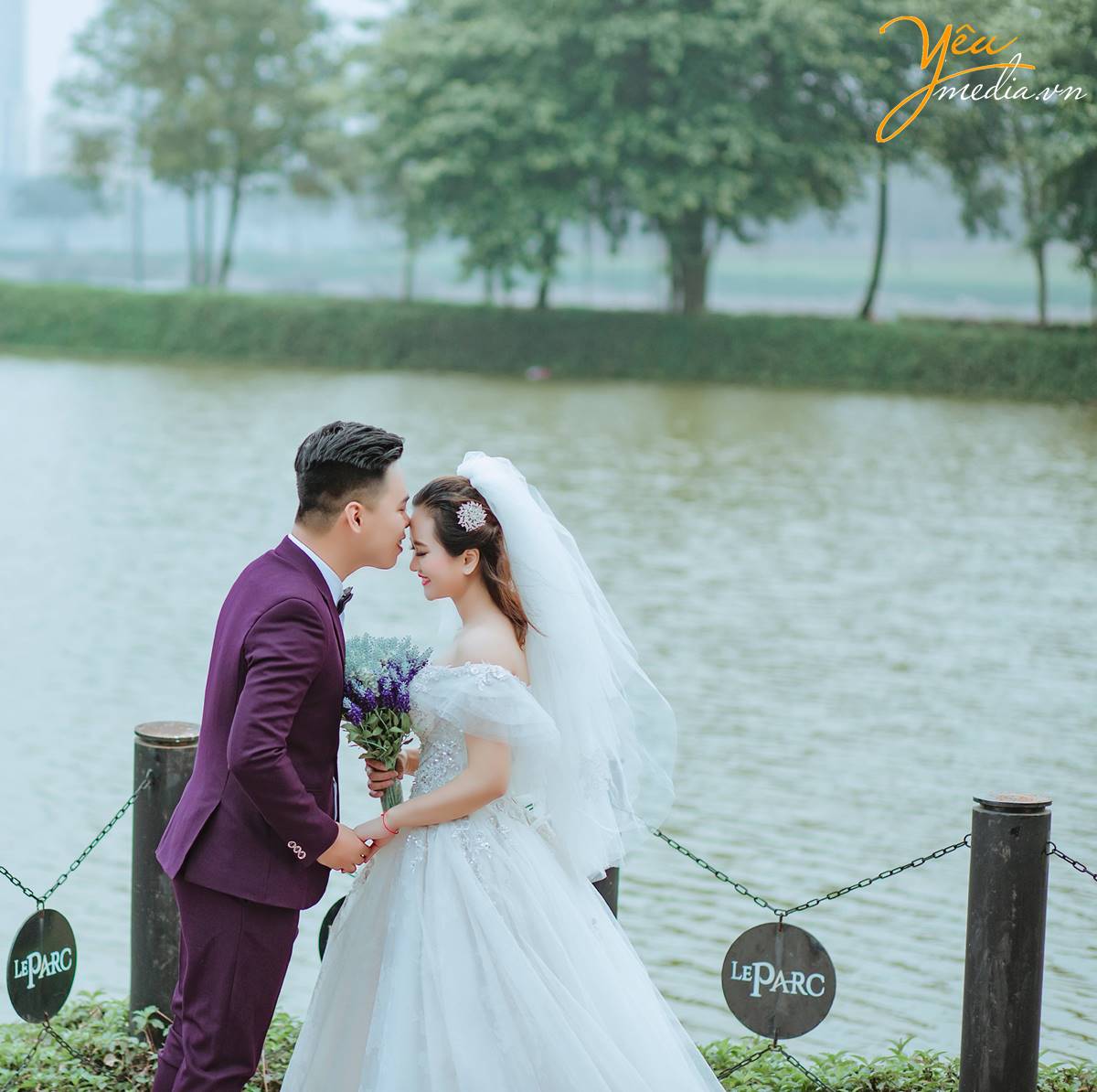 chụp ảnh cưới tại phim trường Santorini