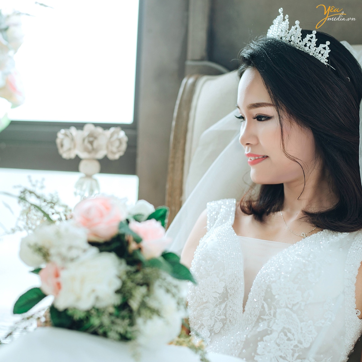 chụp ảnh cưới tại phim trường Santorini