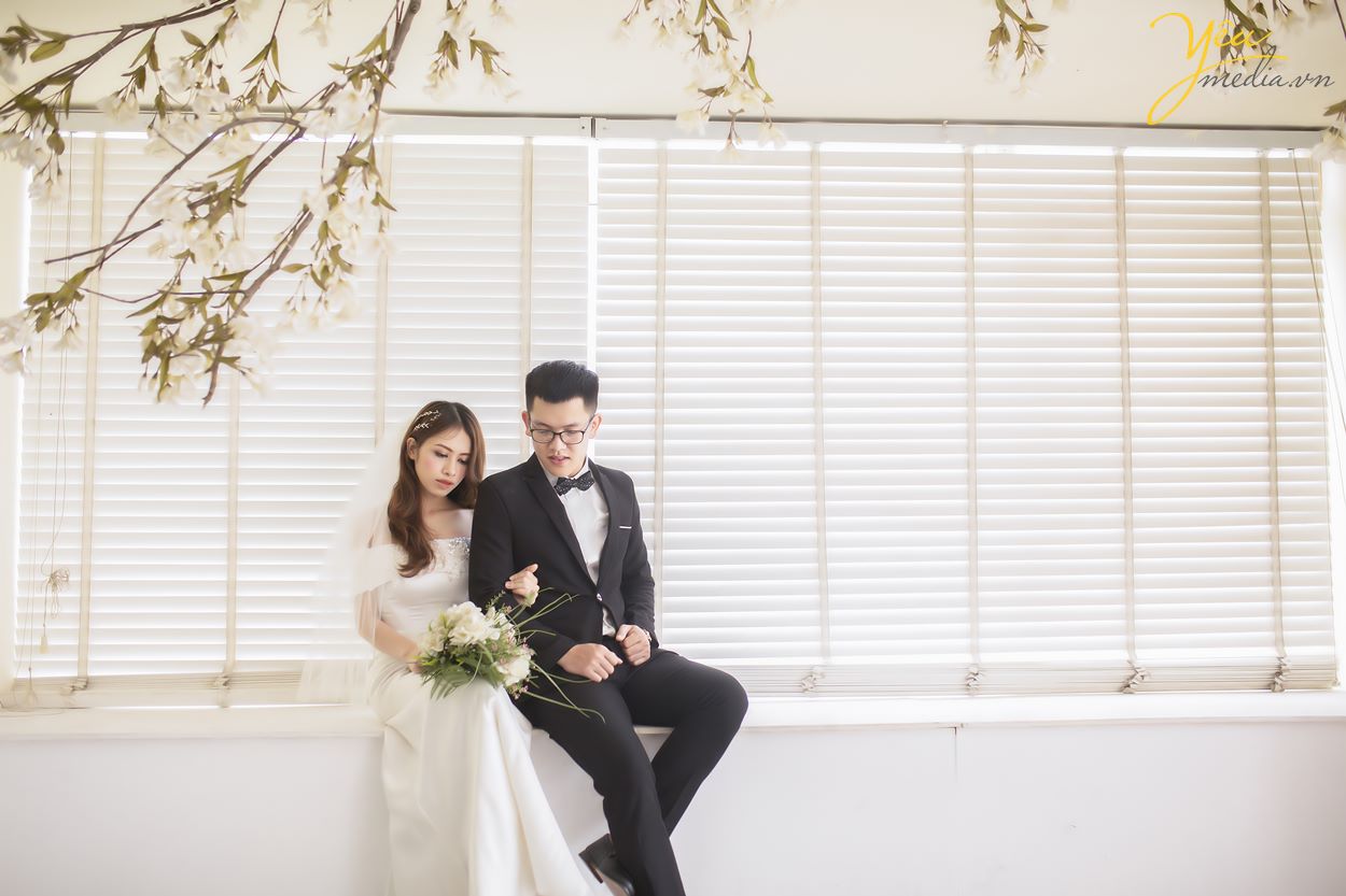 Nếu bạn đang băn khoăn trong việc lựa chọn một Studio chụp hình cưới chuyên nghiệp, đẳng cấp. Thì đừng ngần ngại chọn Yêu Media. Chúng tôi sẽ mang đến cho hai bạn những trải nghiệm về dịch vụ cưới hoàn hảo. Yêu Media sẽ là một phần giúp ngày cưới của hai bạn được trọn vẹn và ý nghĩa.