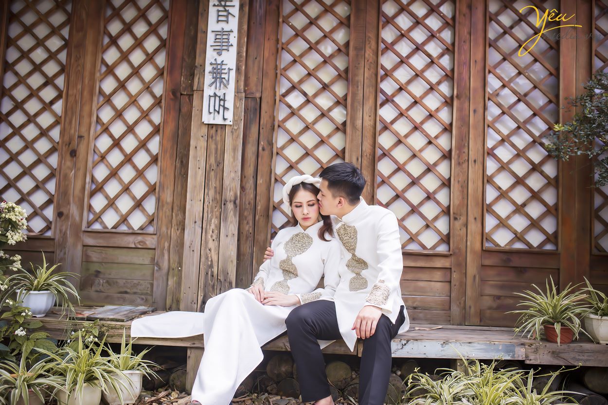 Nếu bạn đang băn khoăn trong việc lựa chọn một Studio chụp hình cưới chuyên nghiệp, đẳng cấp. Thì đừng ngần ngại chọn Yêu Media. Chúng tôi sẽ mang đến cho hai bạn những trải nghiệm về dịch vụ cưới hoàn hảo. Yêu Media sẽ là một phần giúp ngày cưới của hai bạn được trọn vẹn và ý nghĩa.