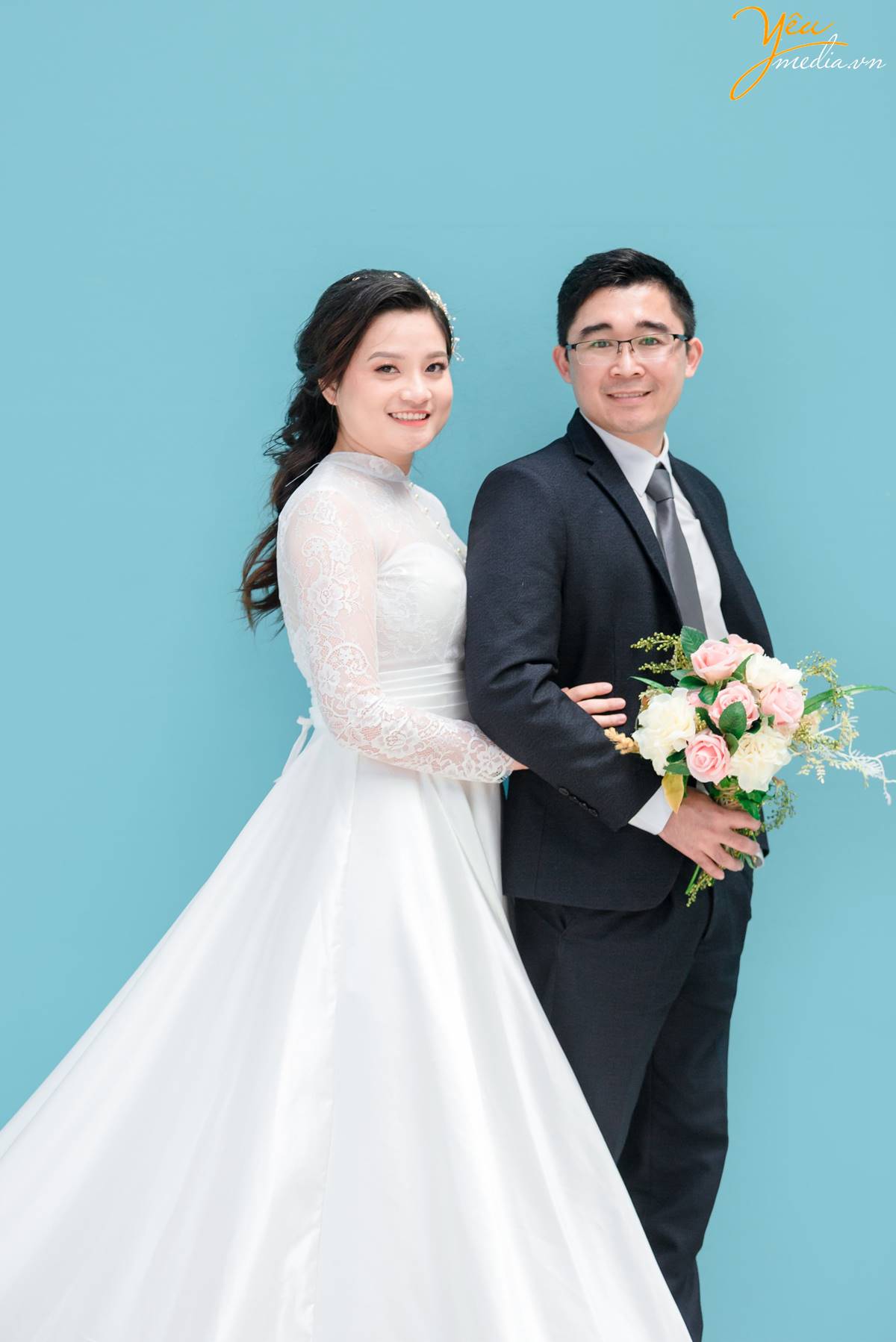 chụp ảnh cưới tại phim trường Smiley Ville