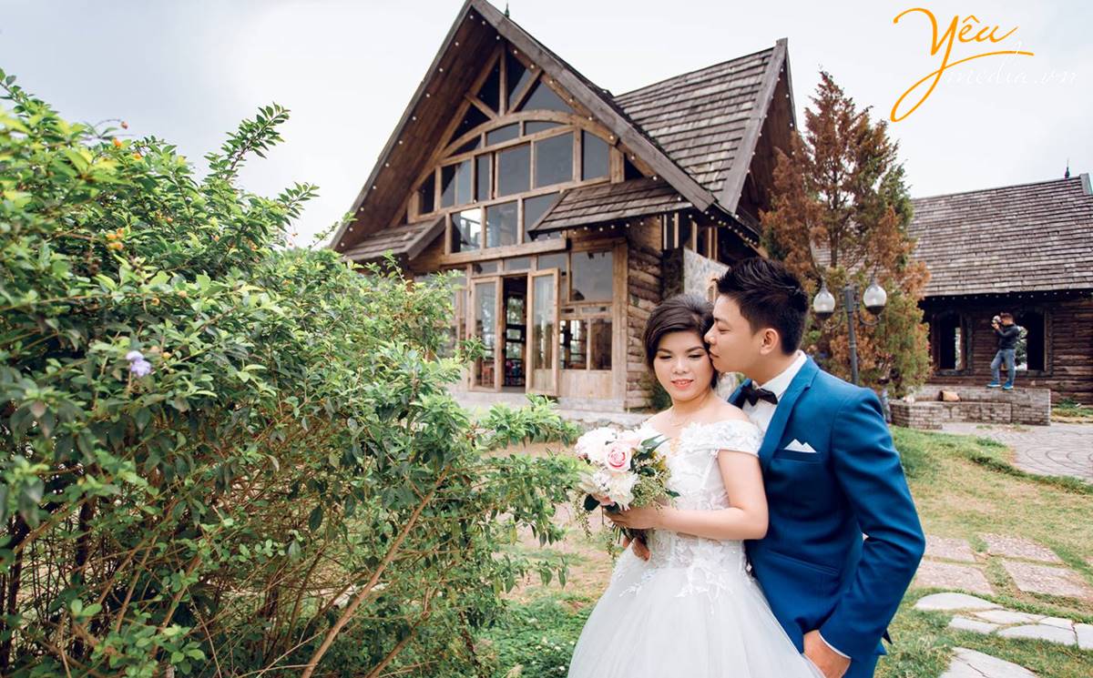 chụp ảnh cưới tại Smiley Ville