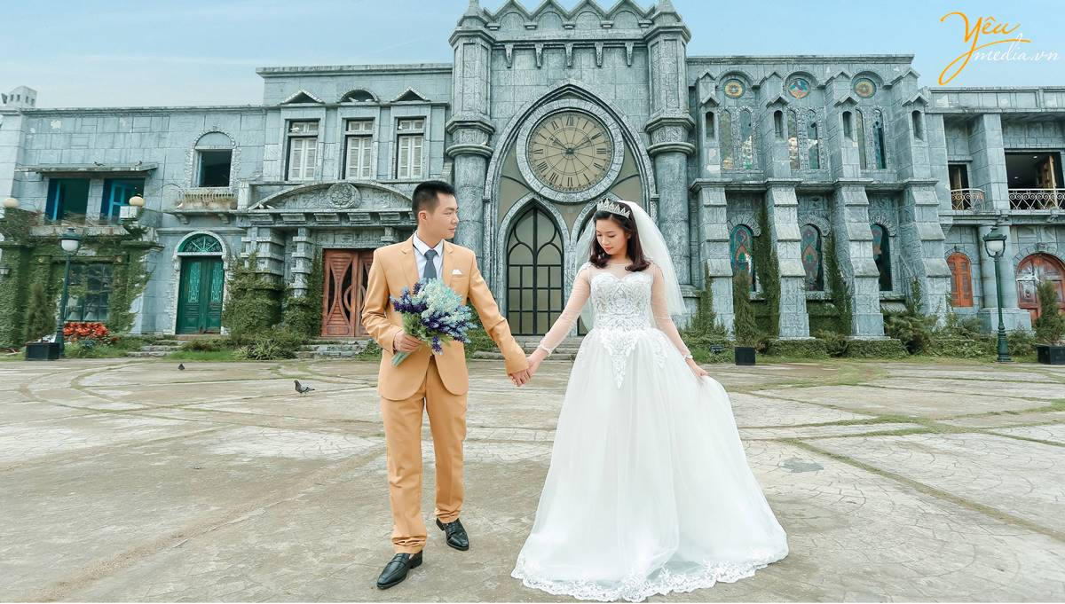 chụp ảnh cưới tại phim trường Smiley Ville