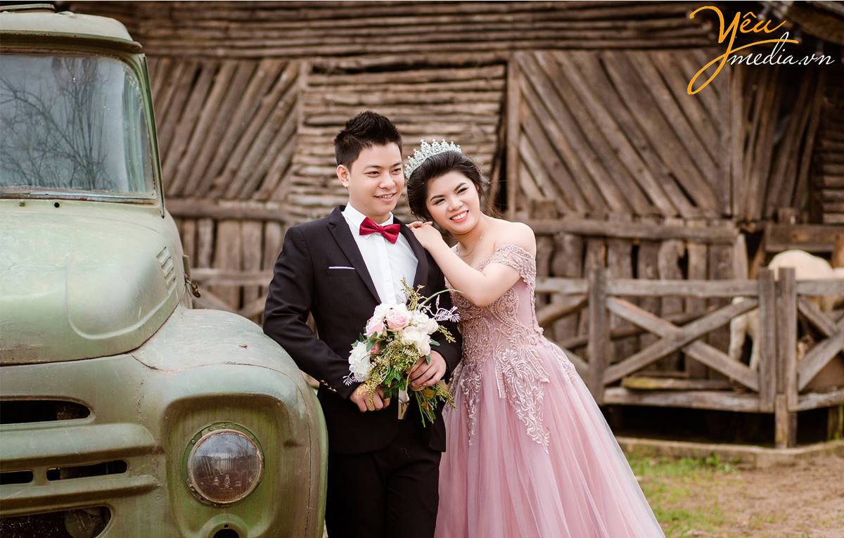 chụp ảnh cưới tại Smiley Ville