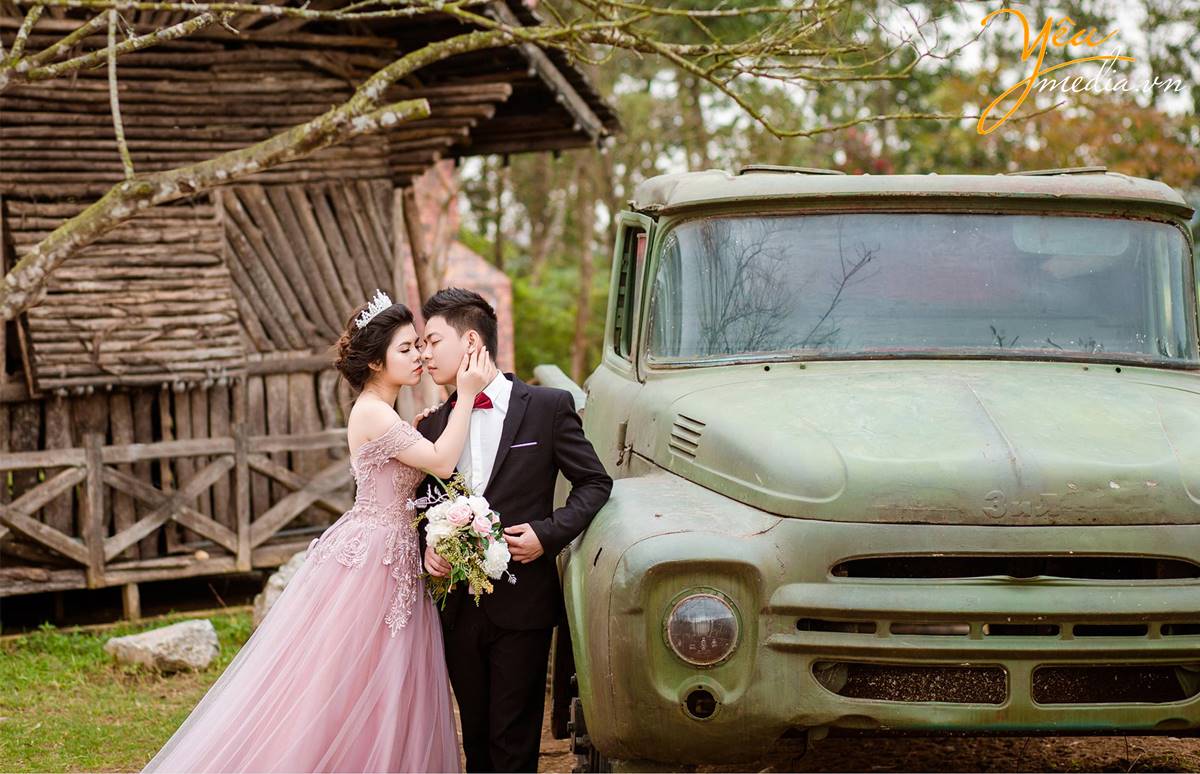 chụp ảnh cưới tại Smiley Ville