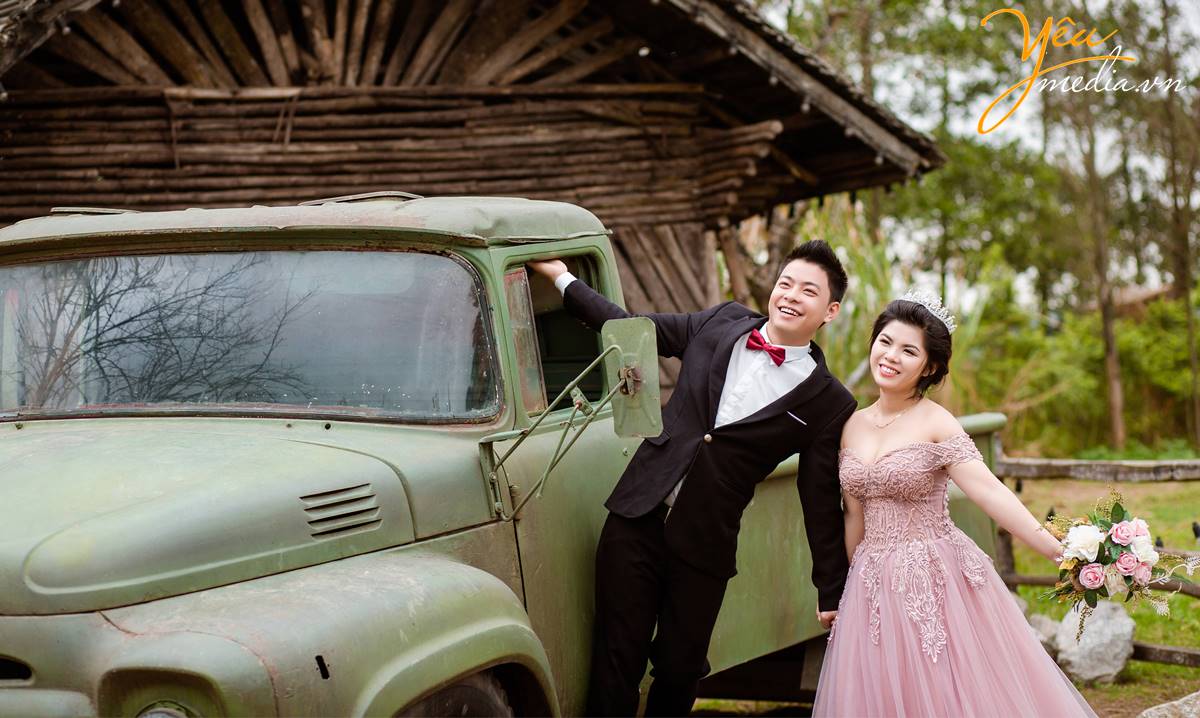 chụp ảnh cưới tại Smiley Ville