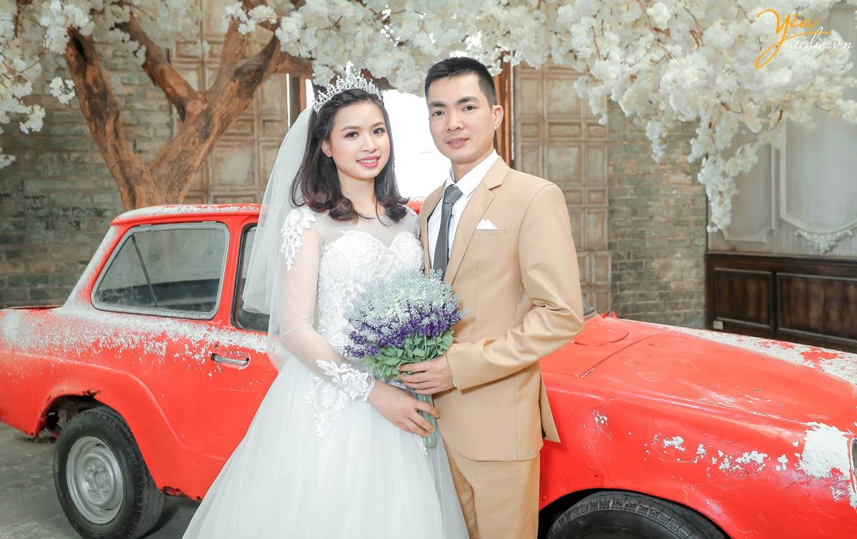 chụp ảnh cưới tại phim trường Smiley Ville