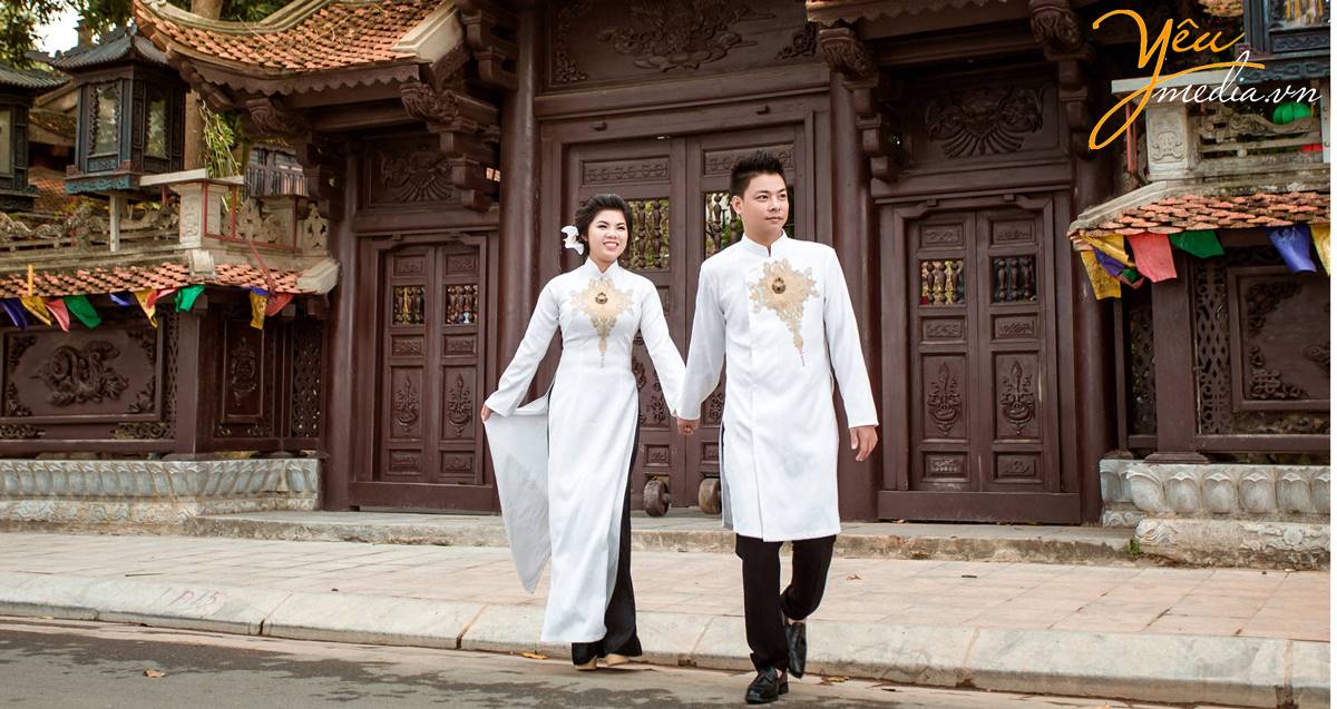 chụp ảnh cưới tại chùa Vạn Niên