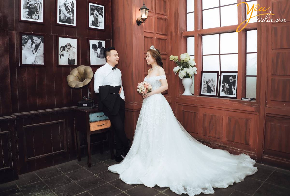 chụp ảnh cưới tại phim trường VTV8 Huế
