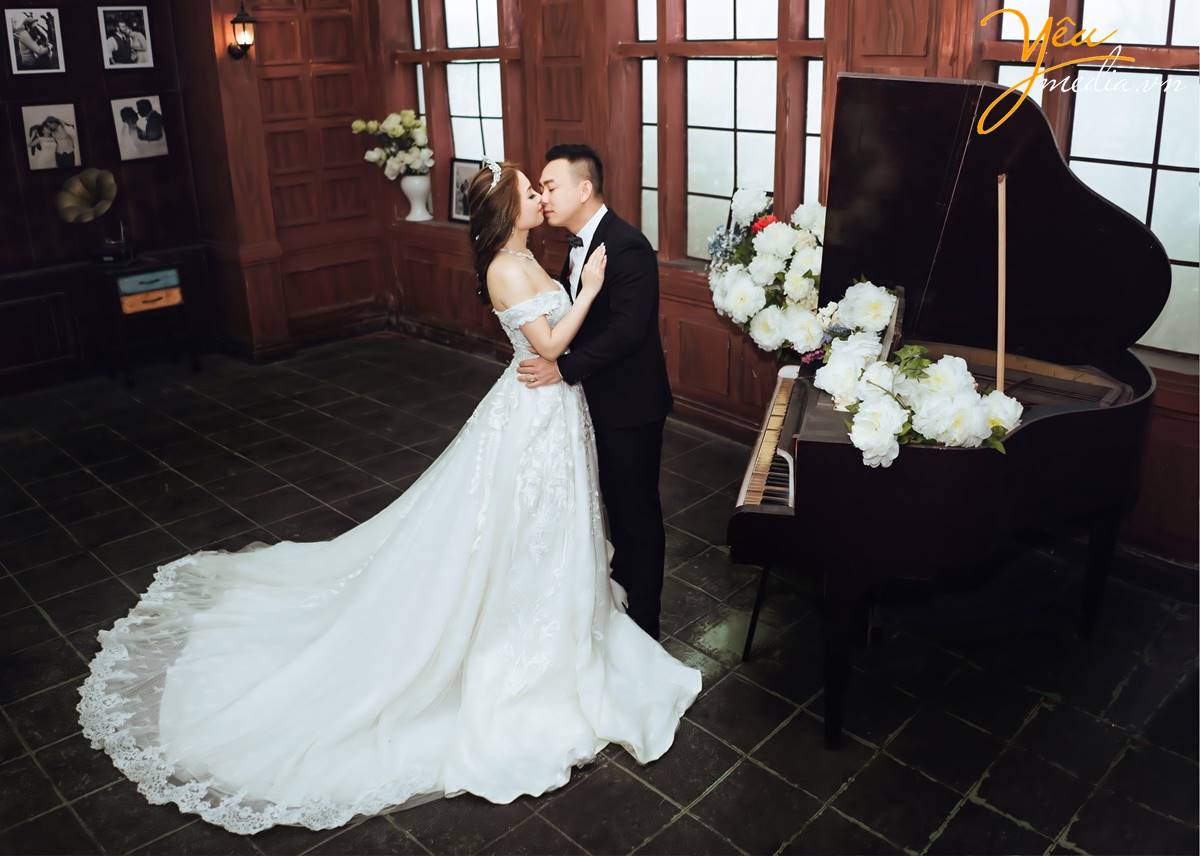 chụp ảnh cưới tại phim trường VTV8 Huế