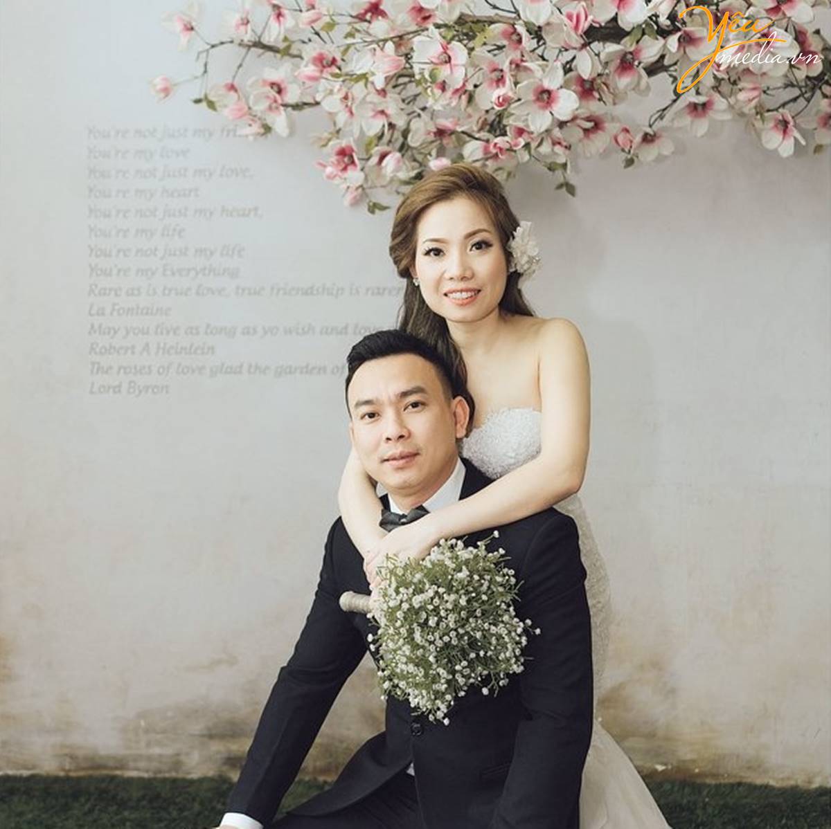 chụp ảnh cưới tại phim trường VTV8 Huế